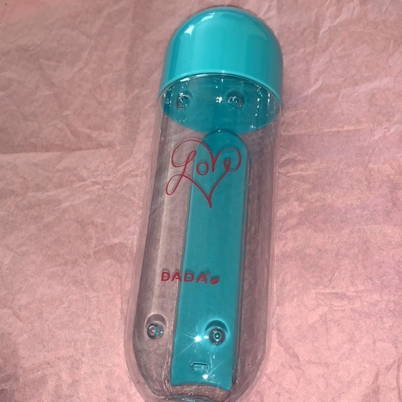 Water bottle that holds medicine pills with days - Picture 8 of 8